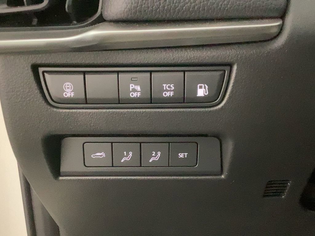 Certified 2024 MAZDA CX-90 Plug-In Hybrid w/ Premium Pkg image 29