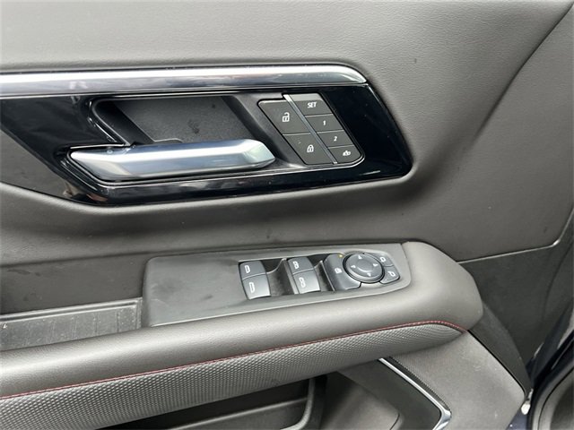 Used 2025 Chevrolet Tahoe RST image 15