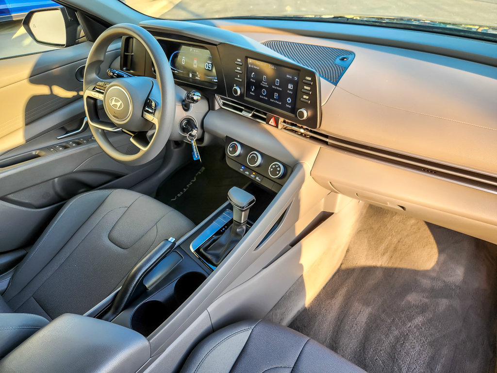 Used 2024 Hyundai Elantra SE FWD image 20