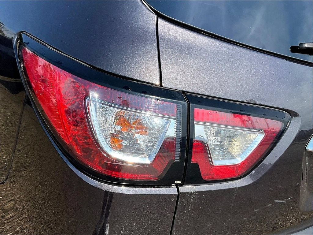 Used 2013 Chevrolet Traverse LTZ FWD image 24