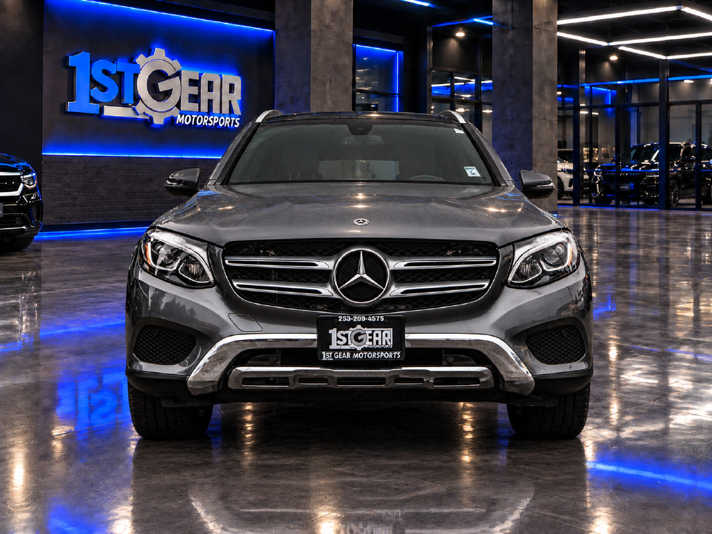 Used 2019 Mercedes-Benz GLC 300 4MATIC image 3