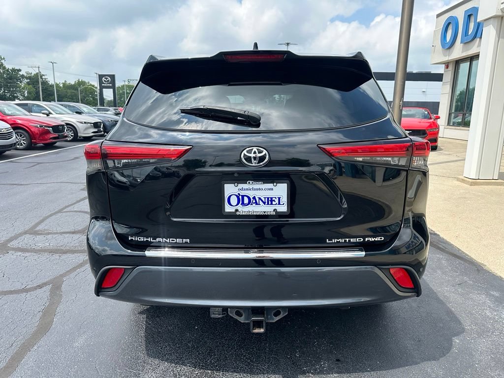 Used 2020 Toyota Highlander Limited AWD/4WD image 4