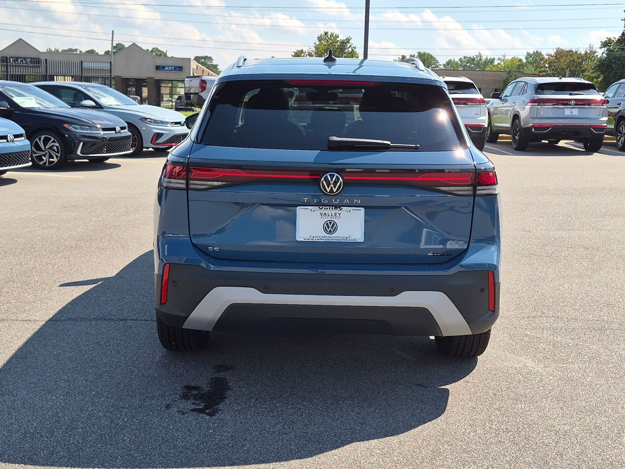 New 2026 Volkswagen Tiguan SE AWD/4WD image 4