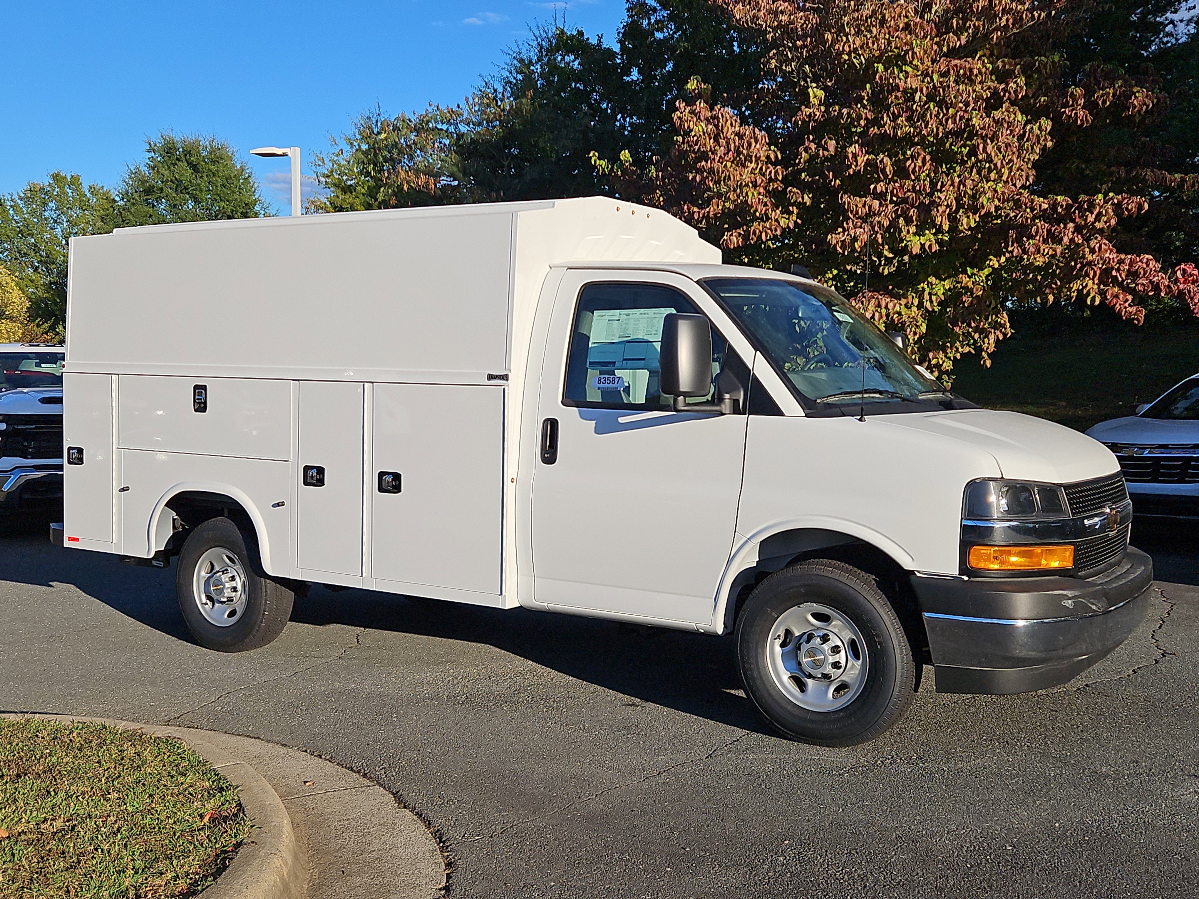 New 2025 Chevrolet Express 3500 w/ Power Convenience Package image 6