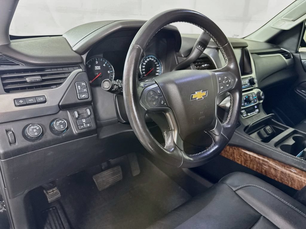 Used 2020 Chevrolet Suburban Premier AWD/4WD image 9