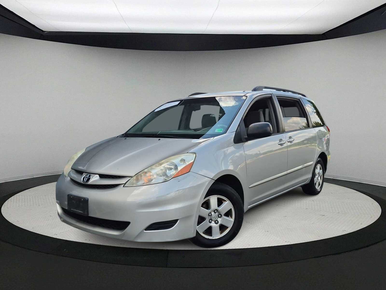 Used 2010 Toyota Sienna LE