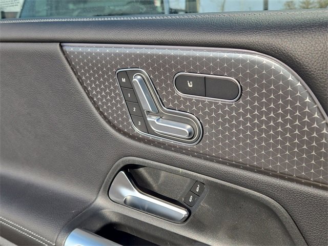 New 2026 Mercedes-Benz GLB 250 4MATIC image 22