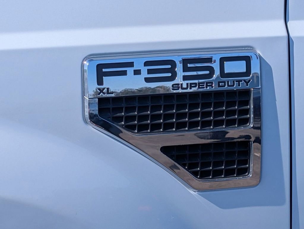 Used 2009 Ford F350 XL image 11