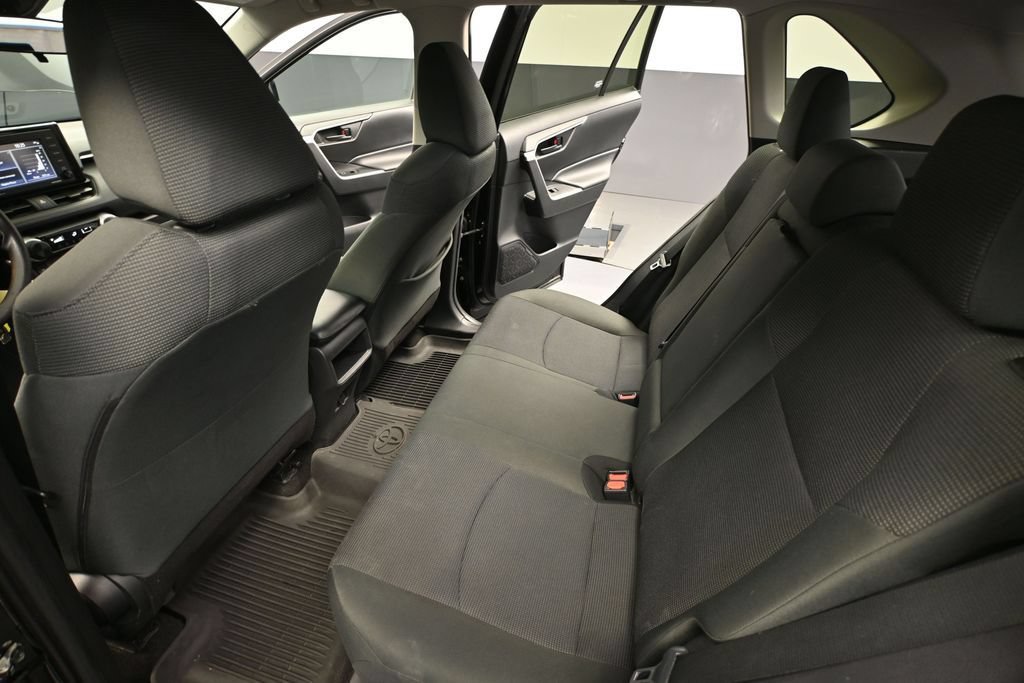 Used 2020 Toyota RAV4 LE w/ All Weather Liner Package AWD/4WD image 36