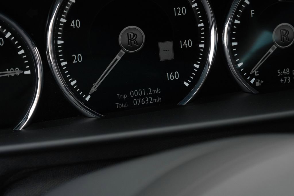 Used 2022 Rolls-Royce Cullinan w/ Cullinan Package image 16