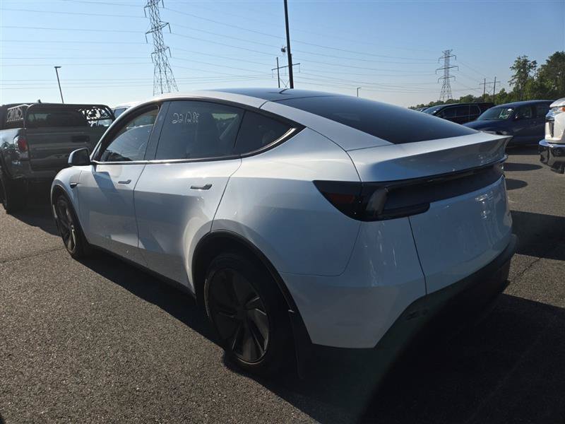 Used 2026 Tesla Model Y Long Range AWD/4WD image 2
