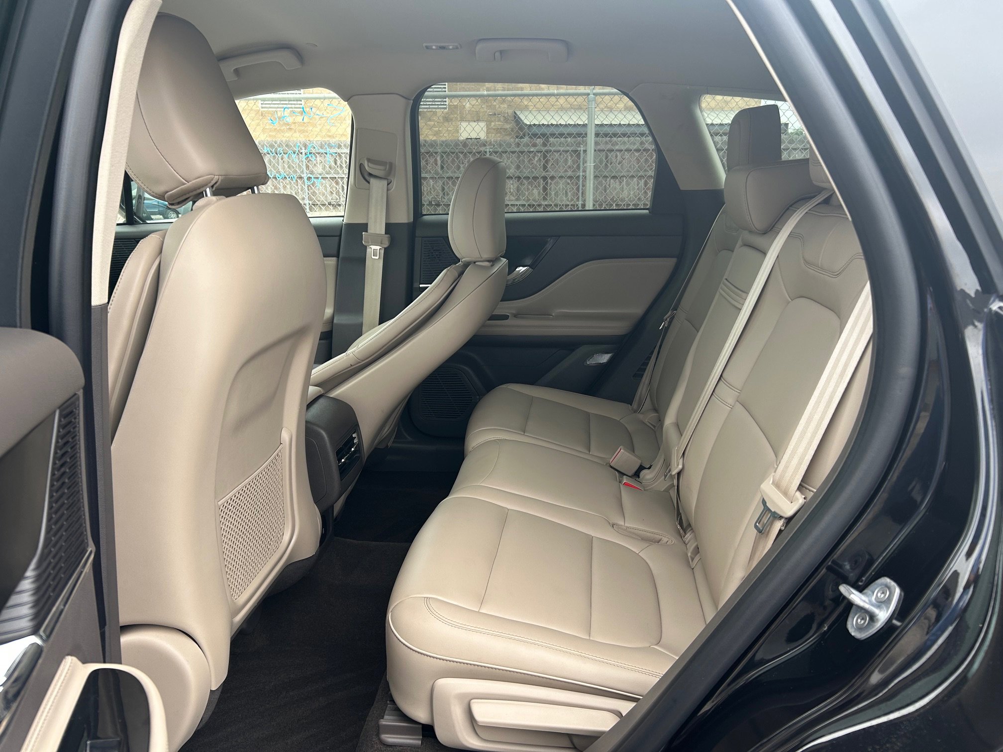 Used 2022 Lincoln Corsair FWD image 11