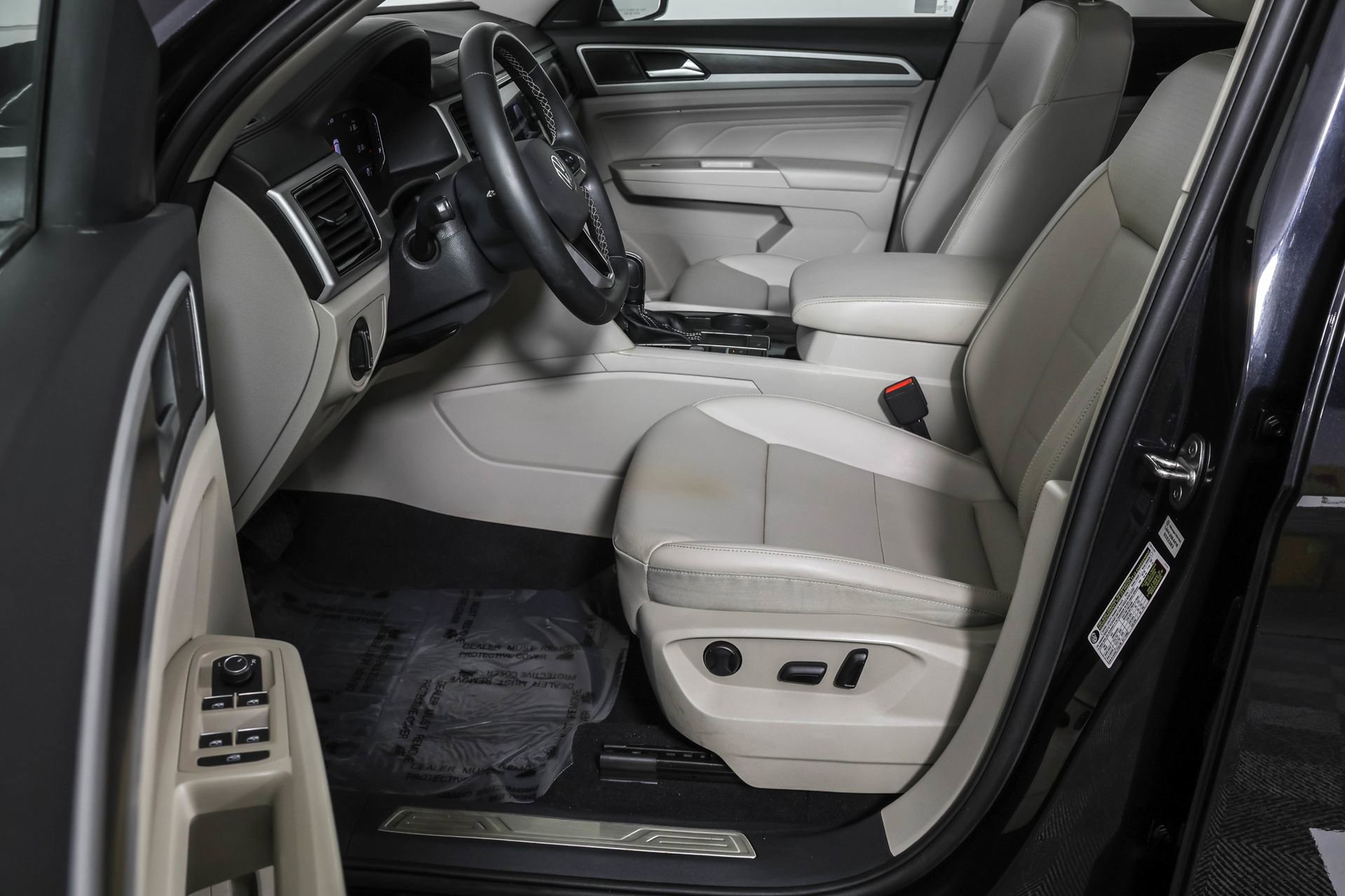 Used 2022 Volkswagen Atlas SE w/ Black Wheel Package image 23