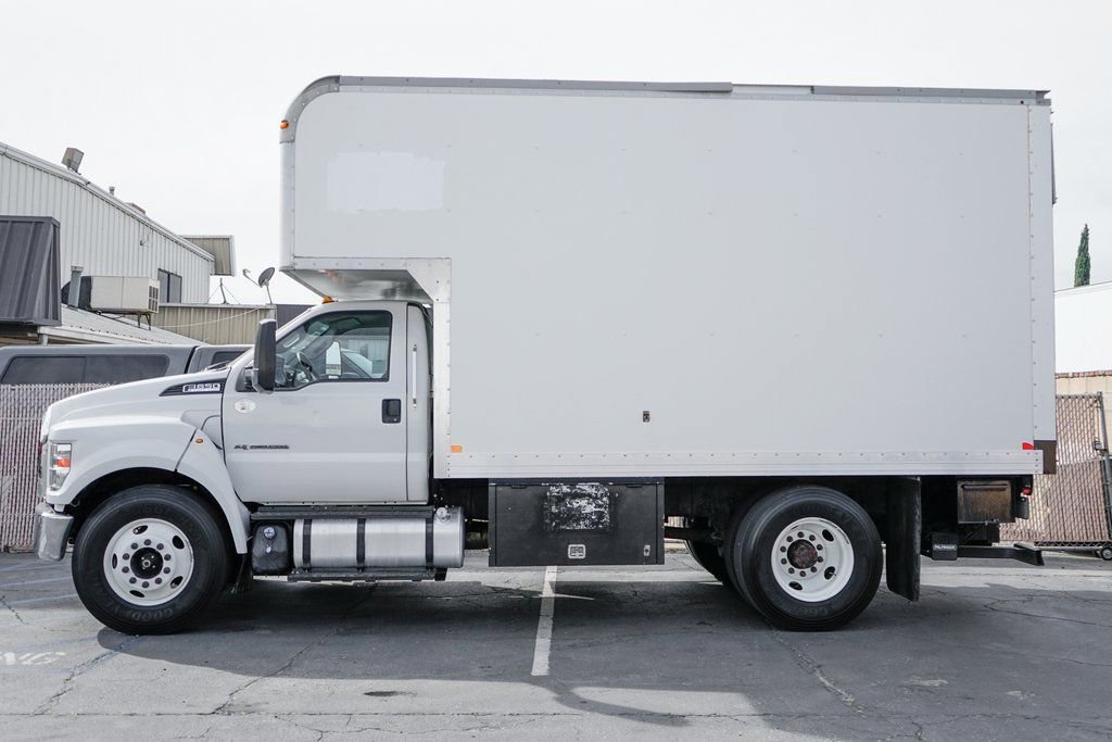 Used 2016 Ford F650 2WD Regular Cab Super Duty image 5