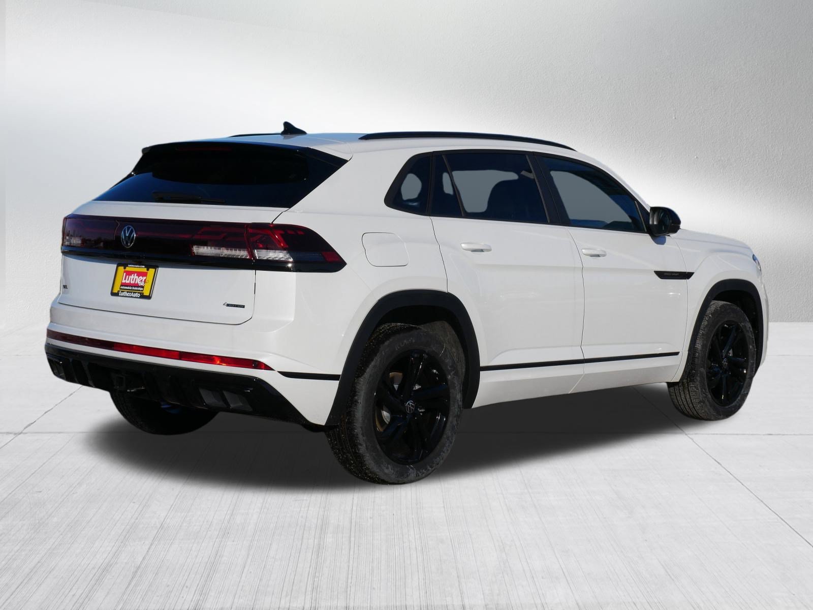 New 2026 Volkswagen Atlas Cross Sport SEL R-Line AWD/4WD image 3