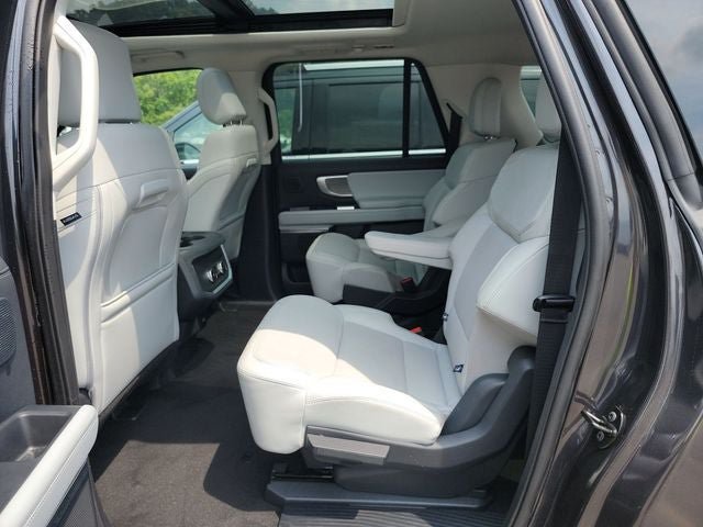 Used 2025 Ford Expedition Max Platinum w/ Driver's Package AWD/4WD image 18