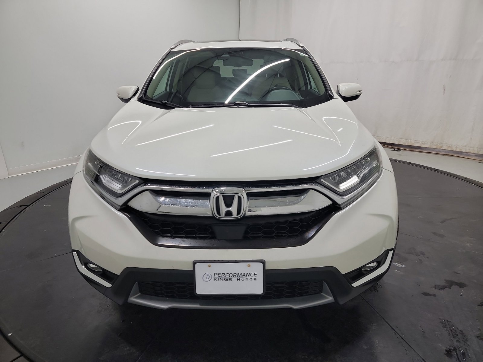 Used 2017 Honda CR-V Touring image 2