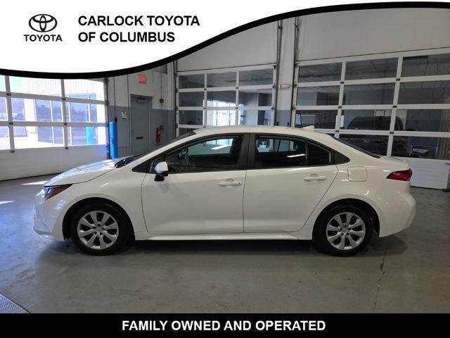 Used 2023 Toyota Corolla LE image 2