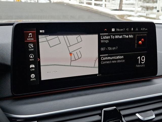 Used 2023 BMW 530i xDrive w/ Premium Package image 18