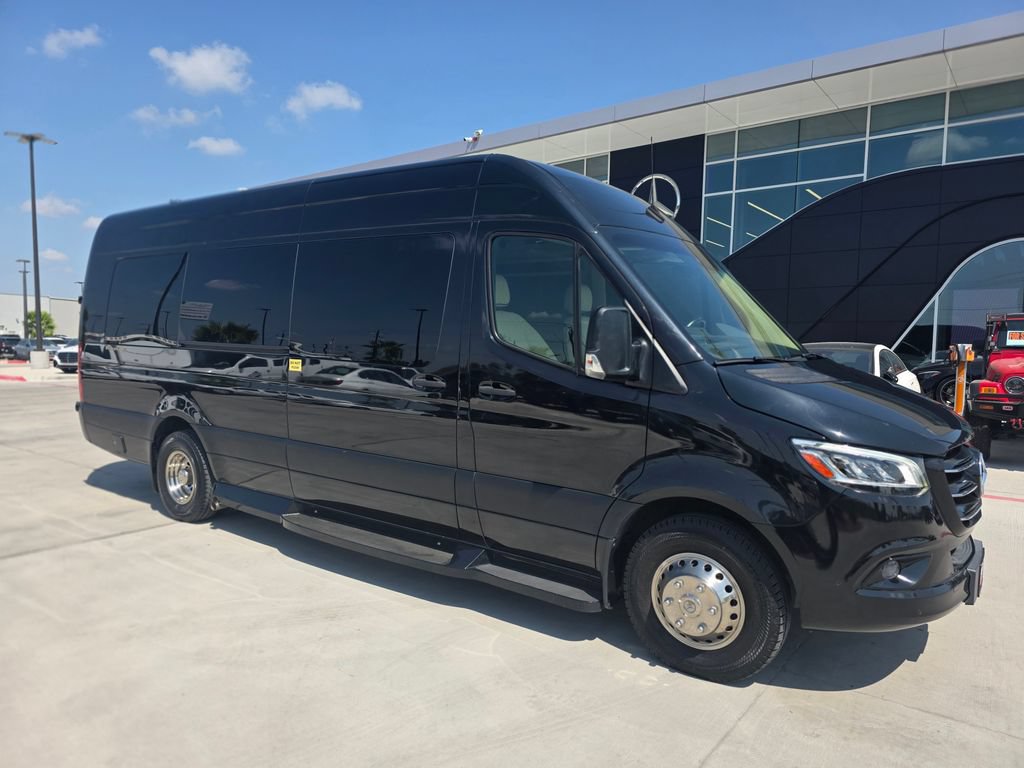 Used 2020 Mercedes-Benz Sprinter 3500 image 2