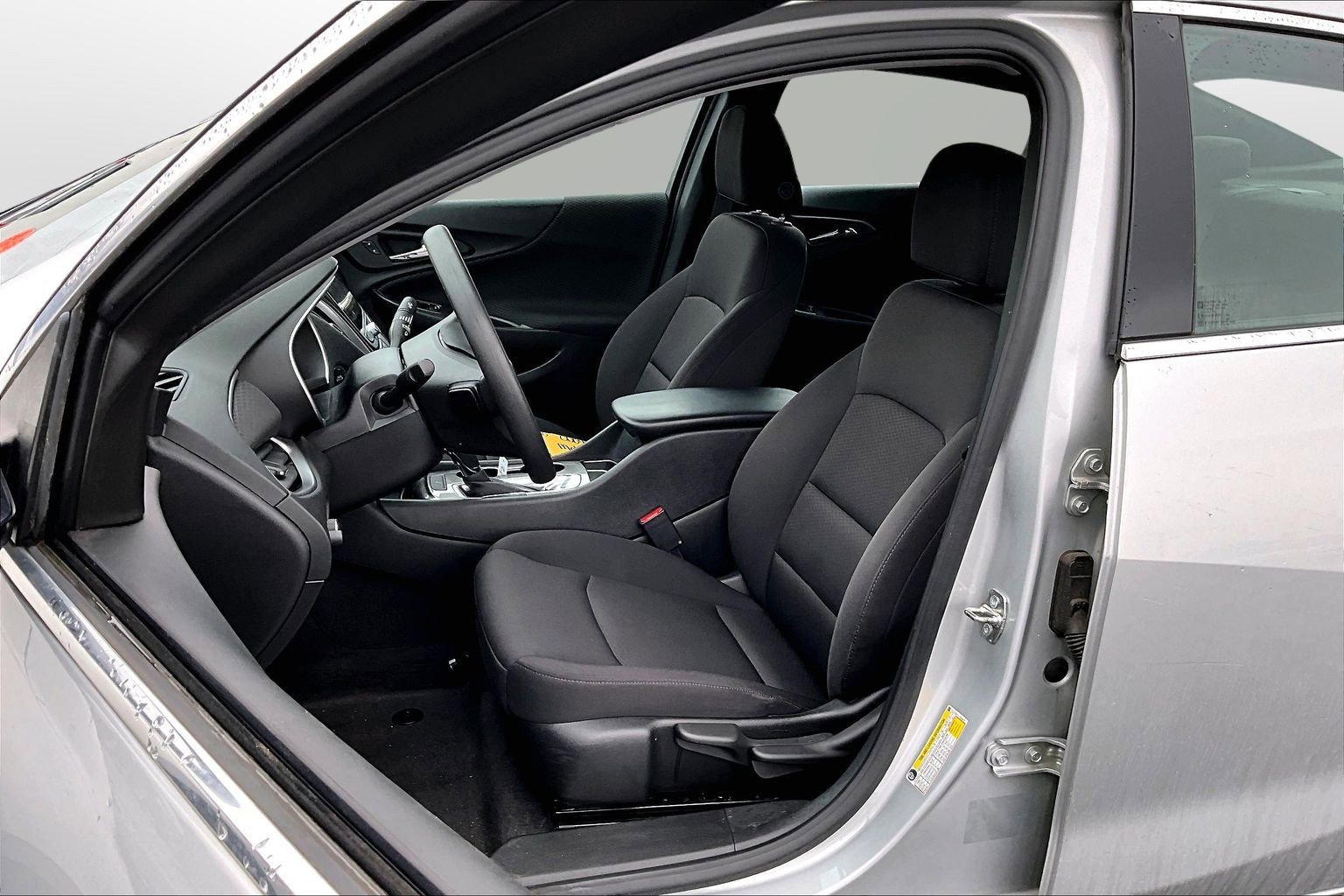 Used 2020 Chevrolet Malibu LS FWD image 15