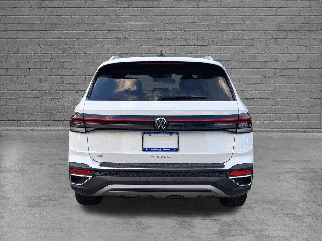New 2026 Volkswagen Taos SE FWD image 4