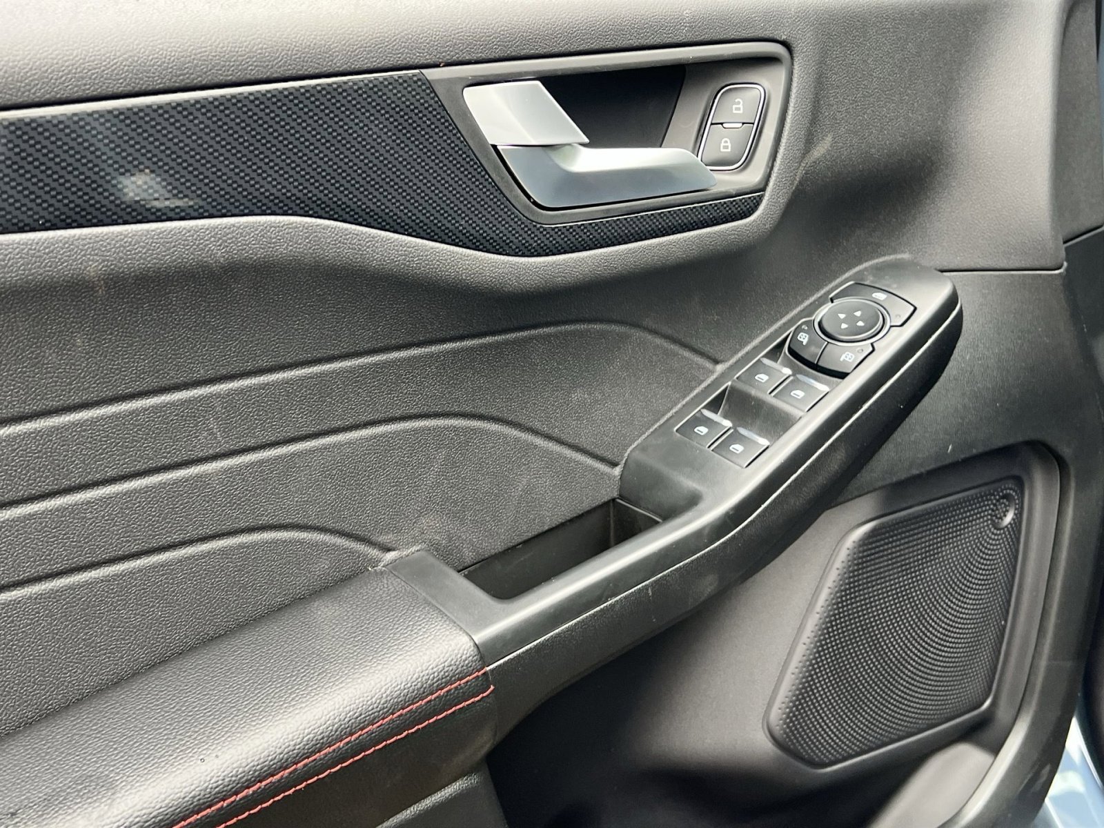 New 2026 Ford Escape ST-Line Select w/ Equipment Group 401A image 15