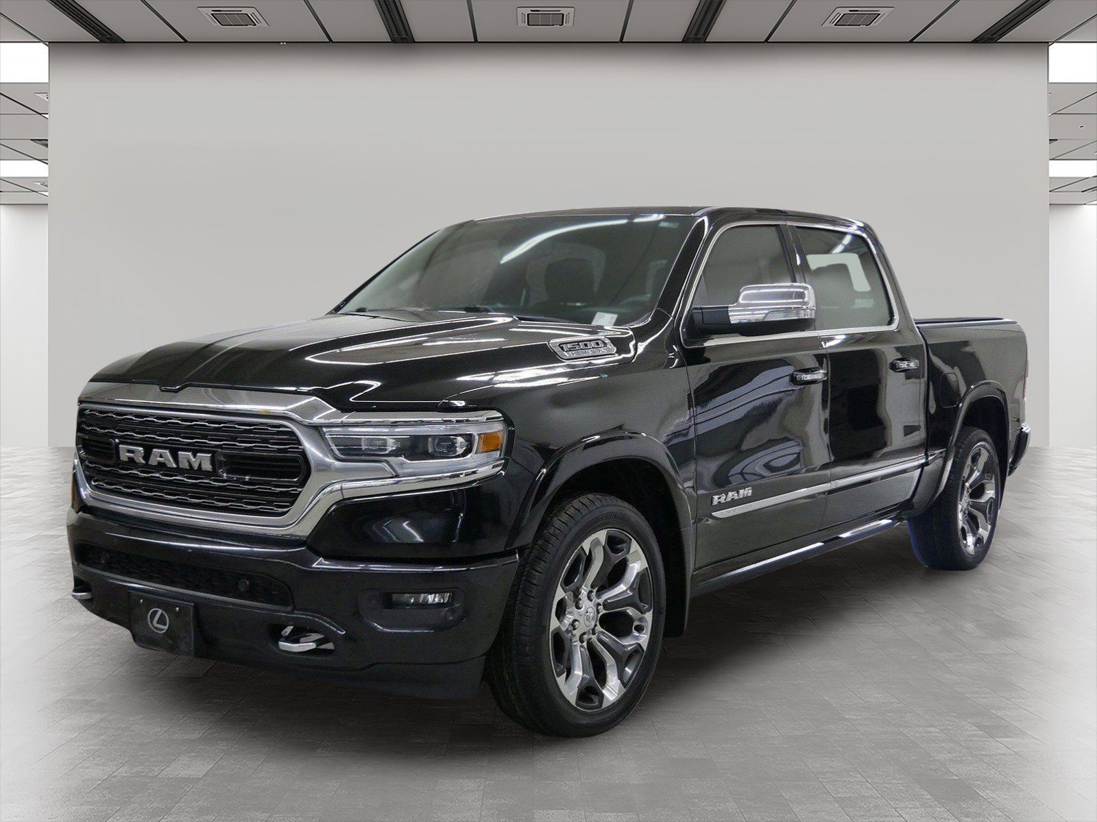 Used 2019 RAM 1500 Limited w/ Body Color Bumper Group AWD/4WD image 2