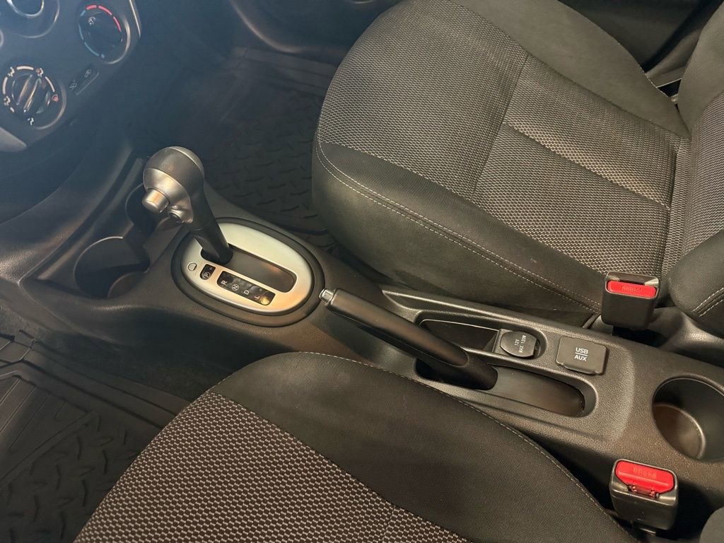 Used 2015 Nissan Versa SV image 20