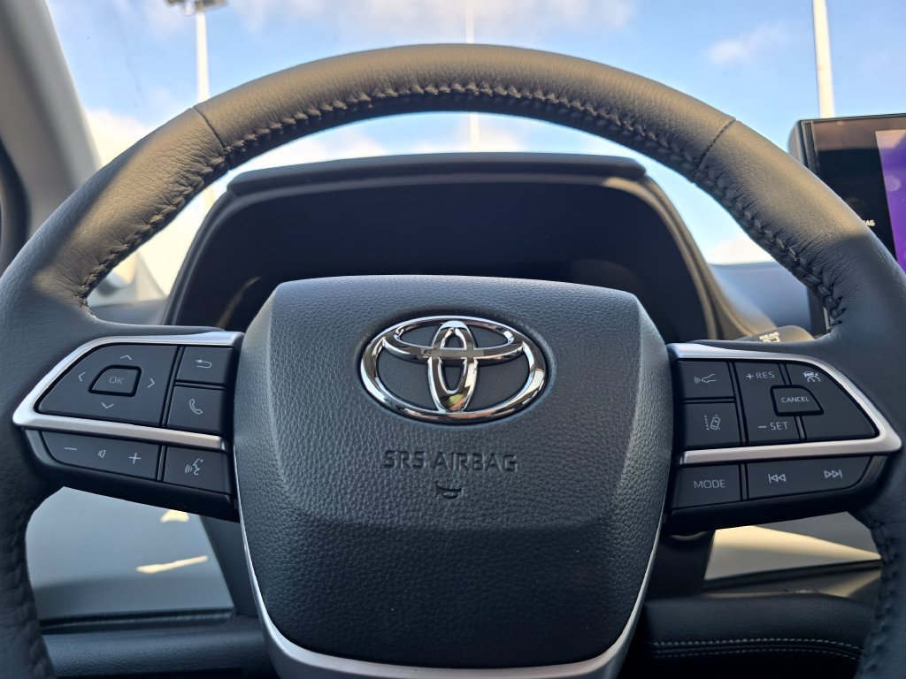 New 2026 Toyota Sienna XLE AWD/4WD image 29