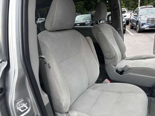 Used 2020 Toyota Sienna L FWD image 23
