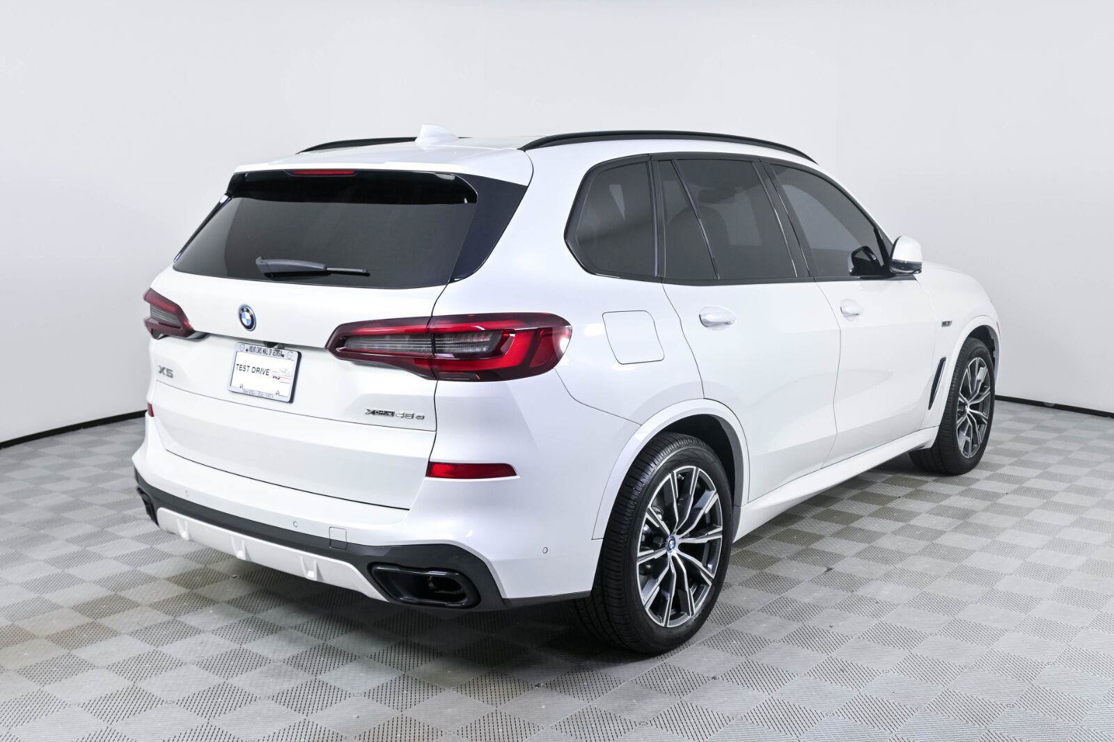 Used 2022 BMW X5 xDrive45e w/ M Sport Package AWD/4WD image 27