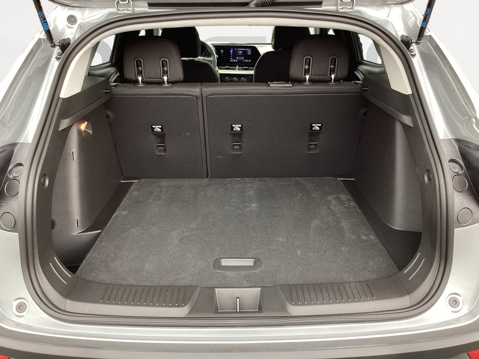 Used 2026 Chevrolet Trax LS FWD image 16