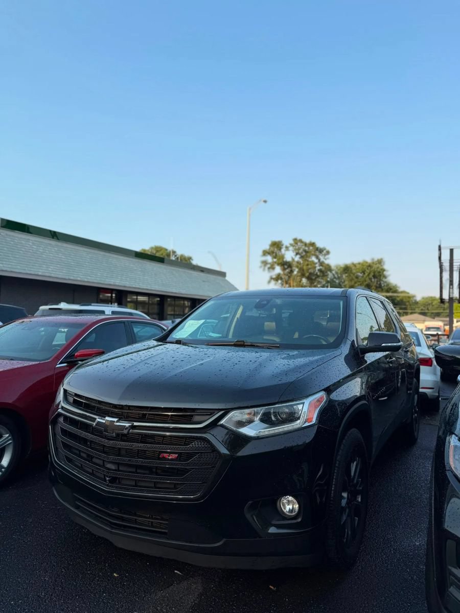 Used 2021 Chevrolet Traverse RS FWD image 3