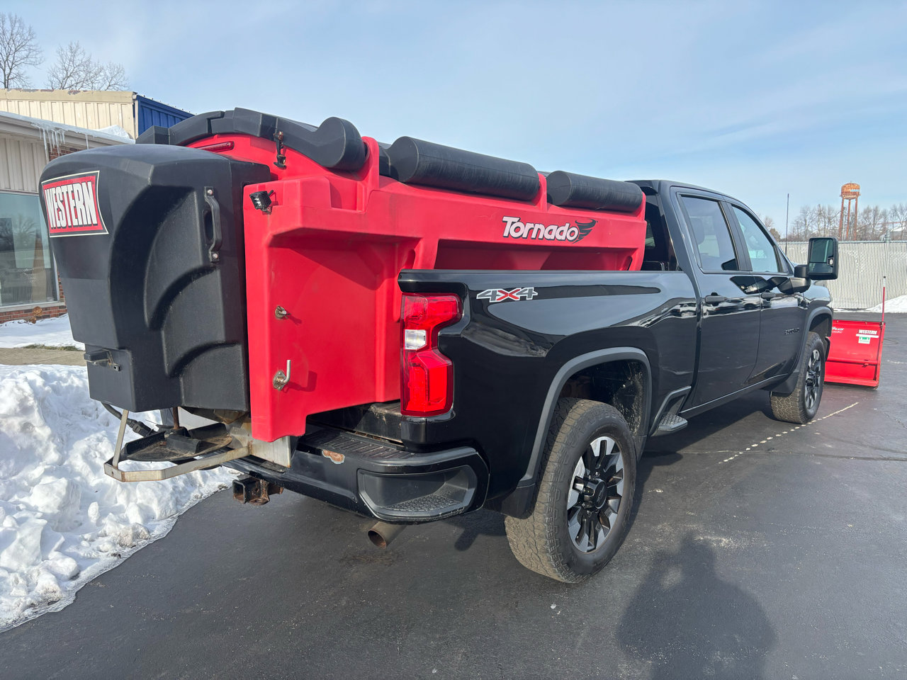 Used 2020 Chevrolet Silverado 2500 Custom w/ Custom Value Package image 3