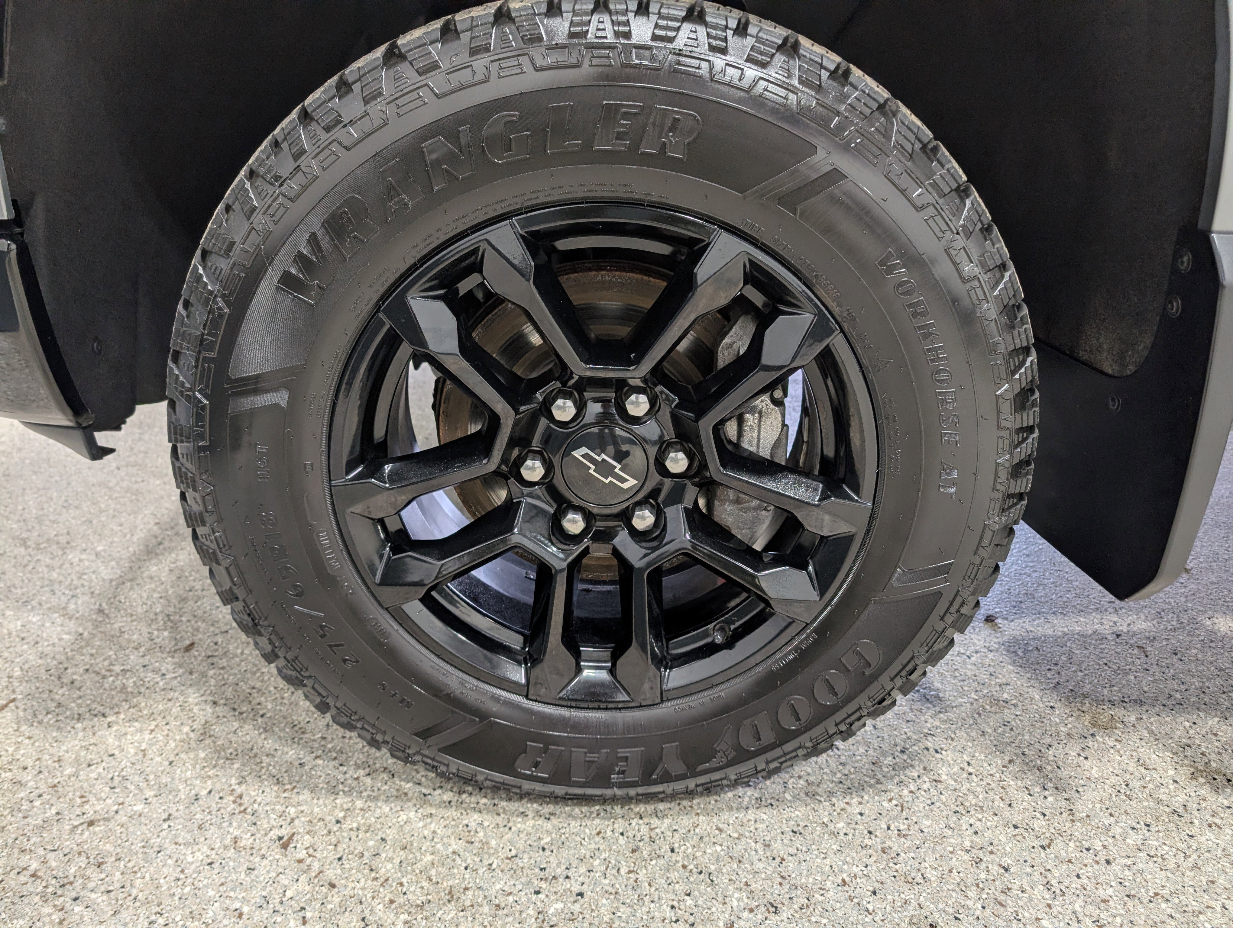 Used 2024 Chevrolet Silverado 1500 LT Trail Boss w/ Convenience Package II image 11