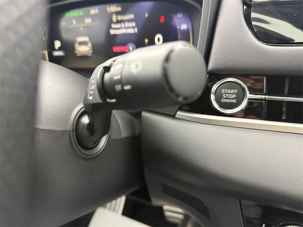 New 2025 Mitsubishi Outlander SEL image 31