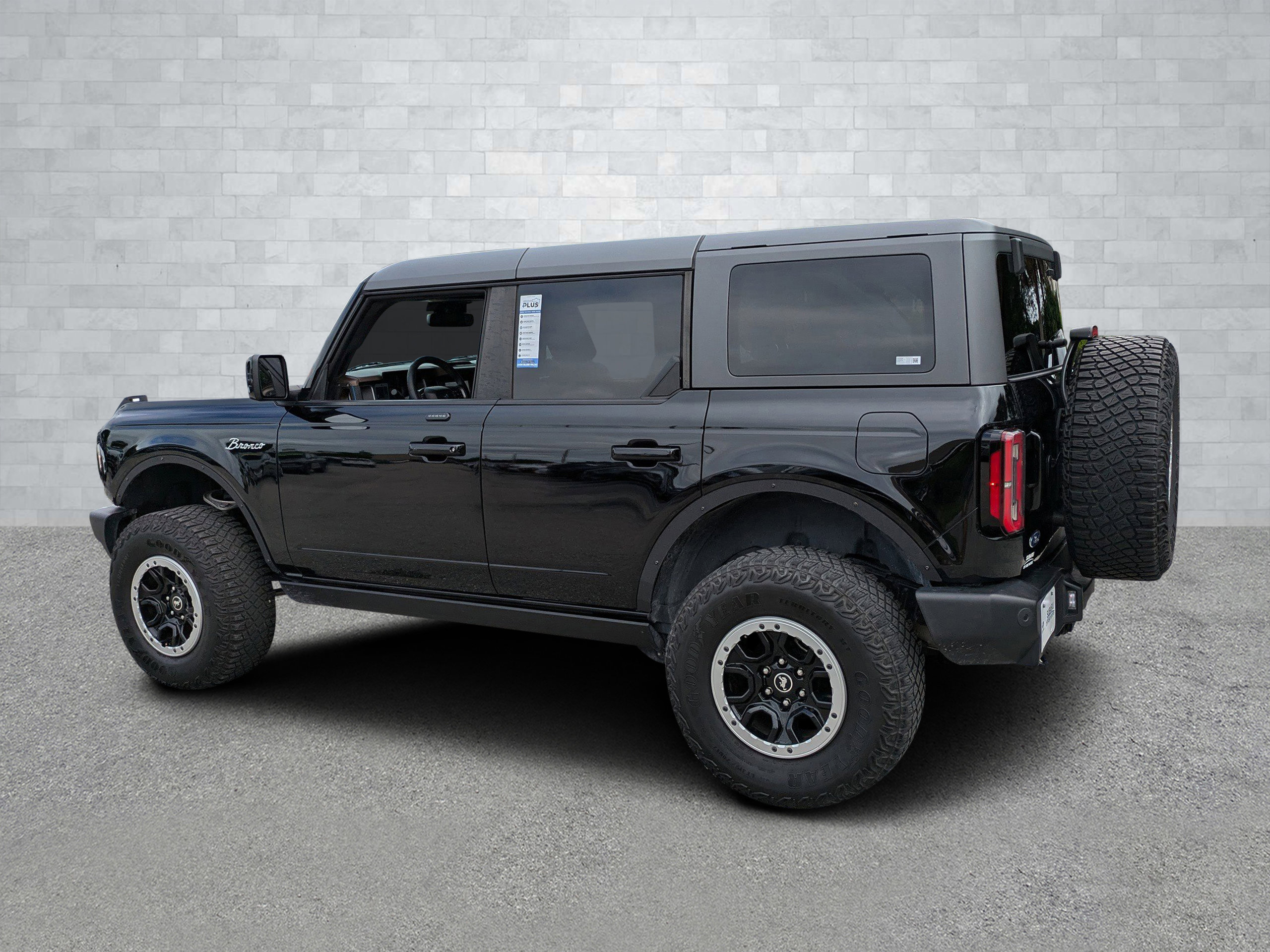 Used 2023 Ford Bronco Outer Banks image 7