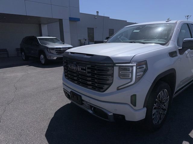 Used 2023 GMC Sierra 1500 Denali Ultimate AWD/4WD image 2
