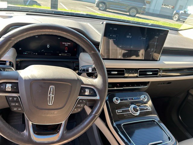 Used 2023 Lincoln Nautilus Reserve AWD/4WD image 8