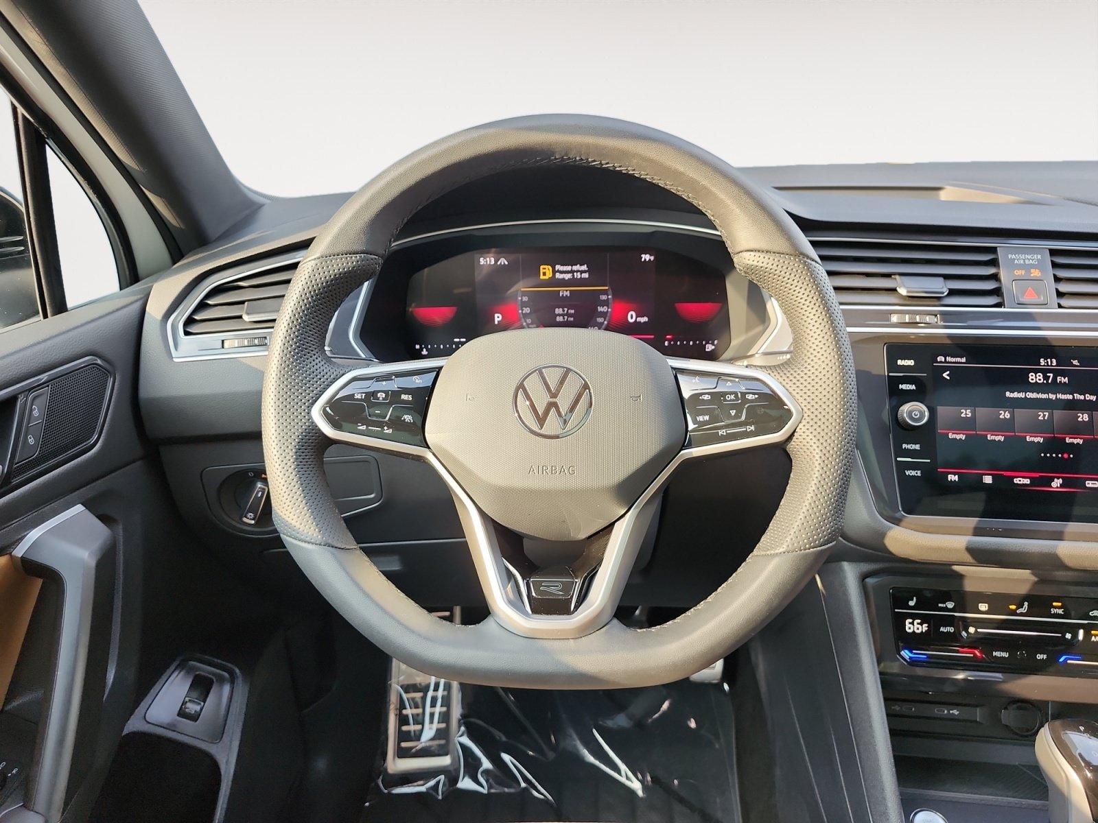 Used 2024 Volkswagen Tiguan SE R-Line w/ MDO Package, Two-Row AWD/4WD image 12