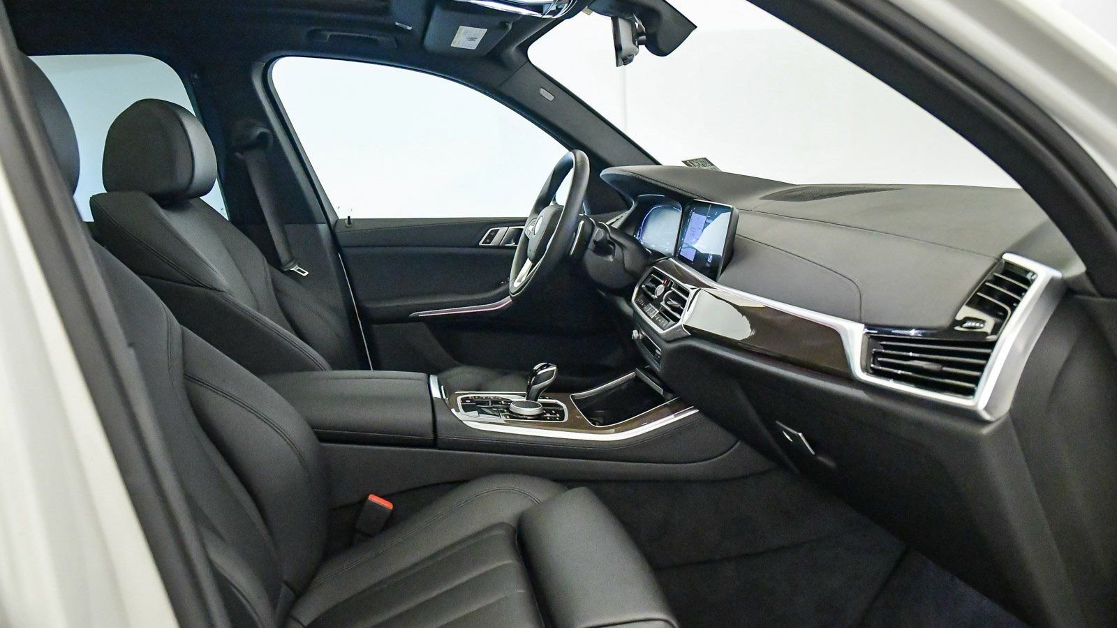 Certified 2022 BMW X5 xDrive40i w/ Parking Assistance Package image 15