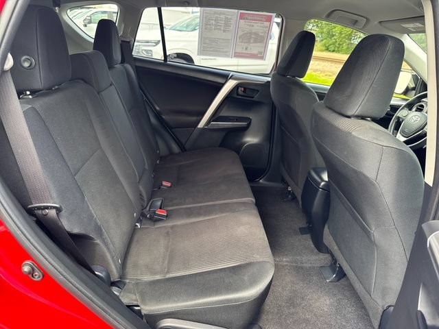 Used 2016 Toyota RAV4 LE AWD/4WD image 24