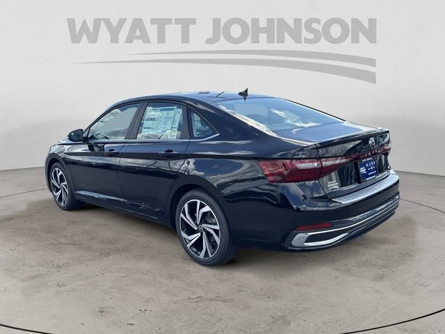 New 2025 Volkswagen Jetta SEL image 3