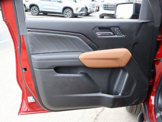 New 2025 GMC Canyon AT4 w/ Nightfall Edition image 24