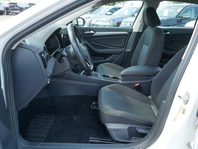 Certified 2025 Volkswagen Jetta S FWD image 13