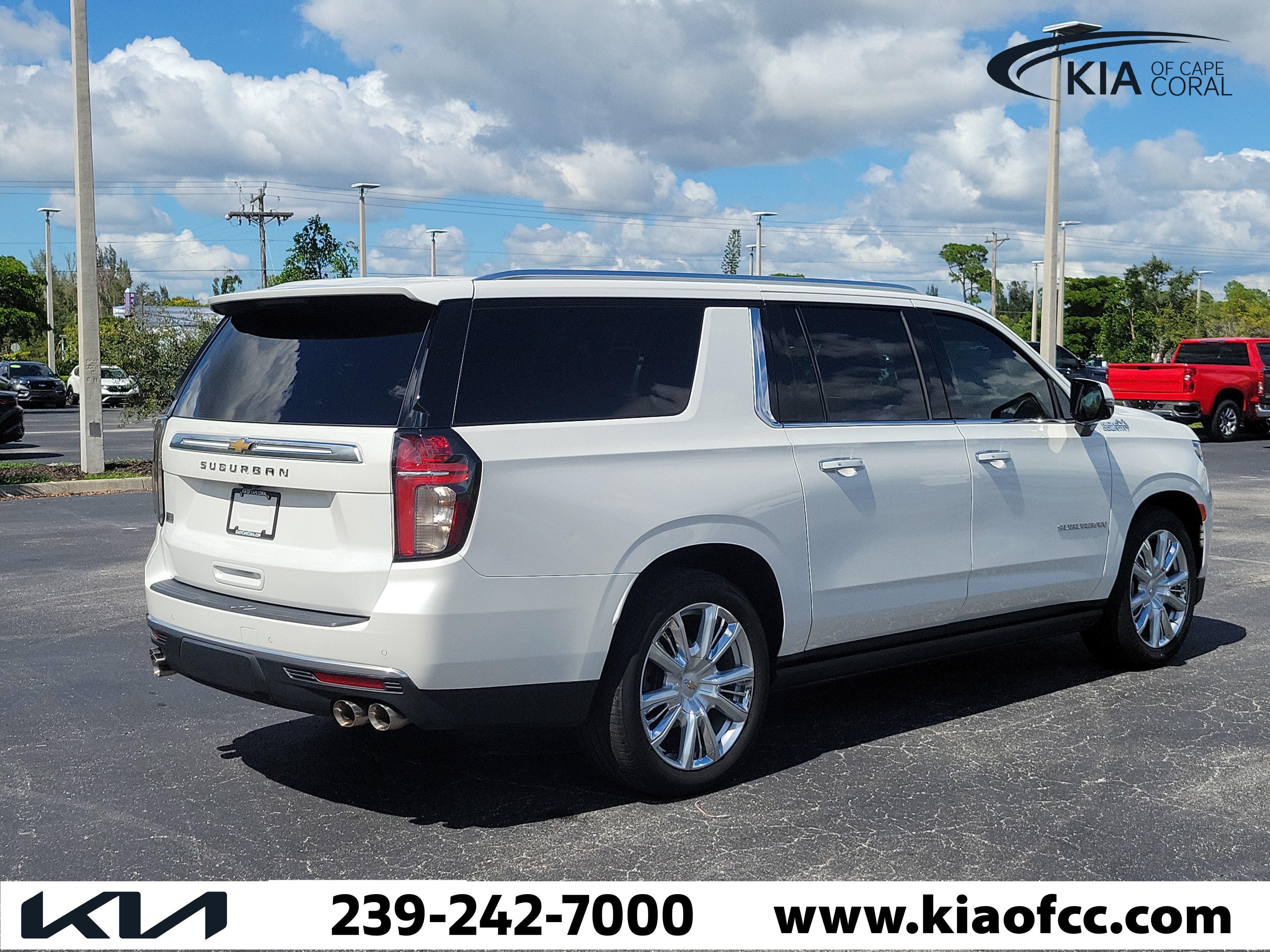 Used 2022 Chevrolet Suburban High Country RWD image 6