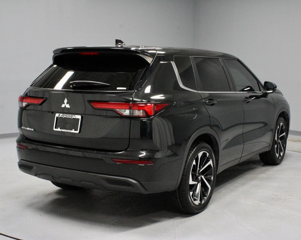 Used 2022 Mitsubishi Outlander ES AWD/4WD image 10