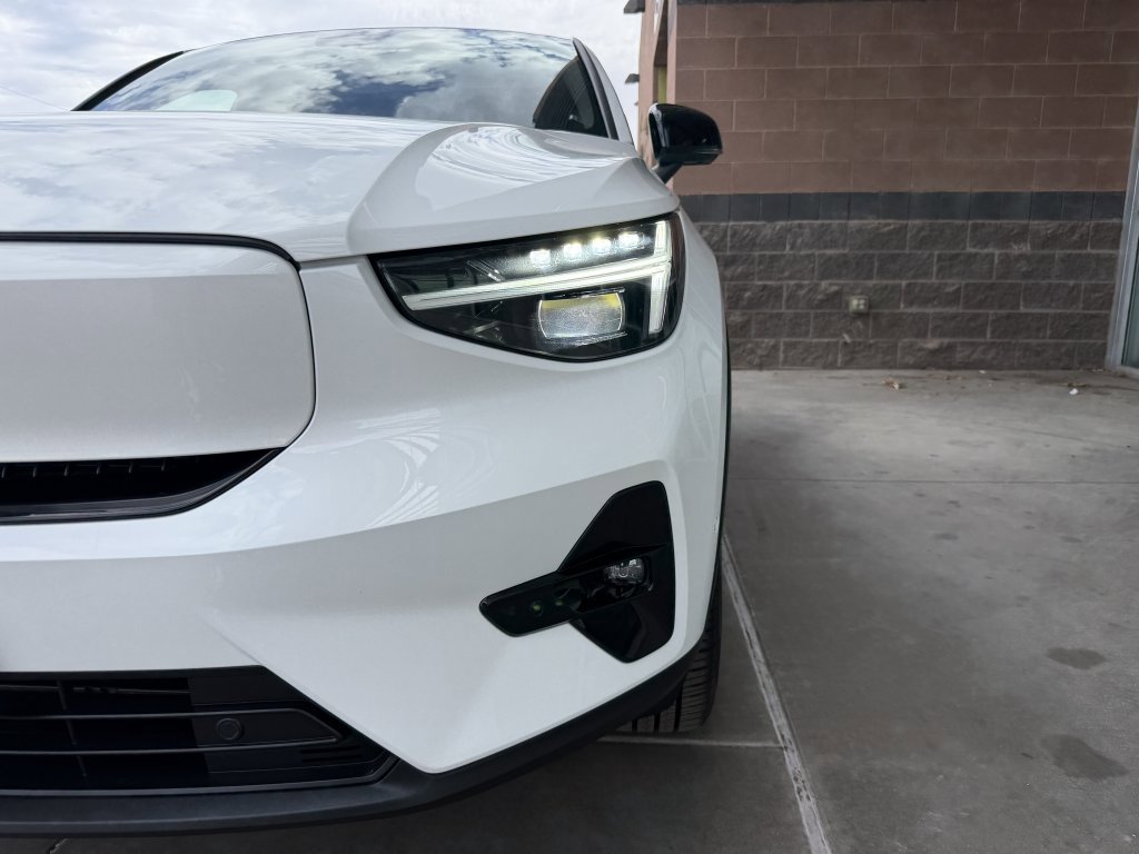 Used 2024 Volvo C40 P8 Recharge Ultimate w/ Protection Package Premier image 11