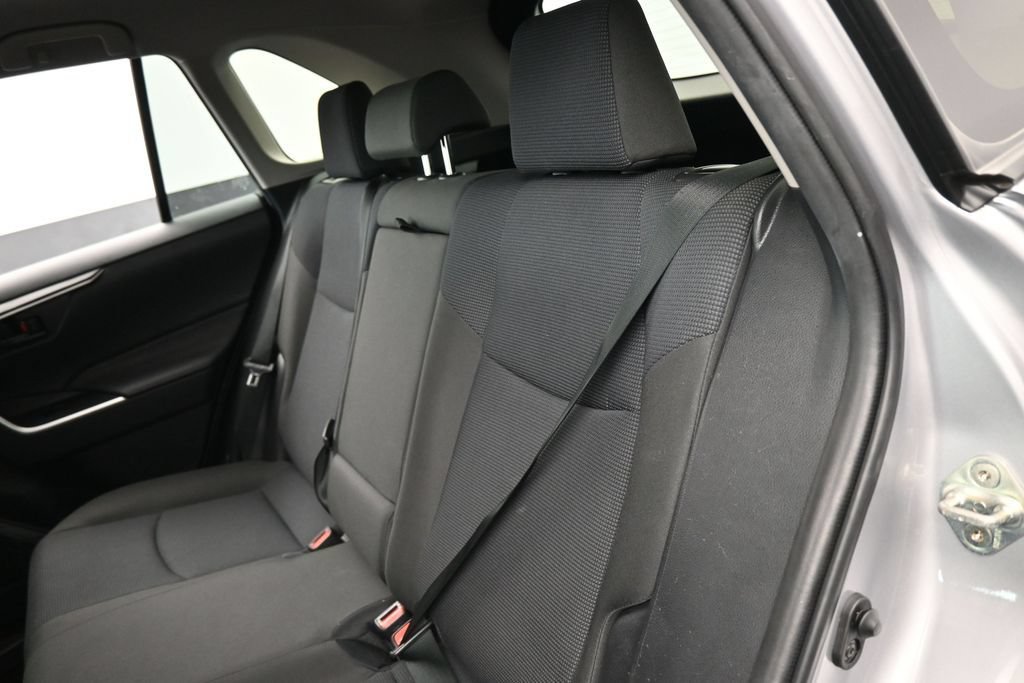 Used 2024 Toyota RAV4 LE AWD/4WD image 25